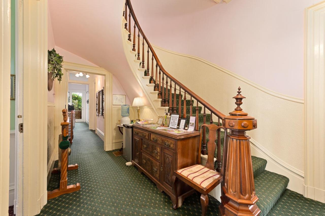 The Gables Wine Country Inn Санта-Роза Экстерьер фото