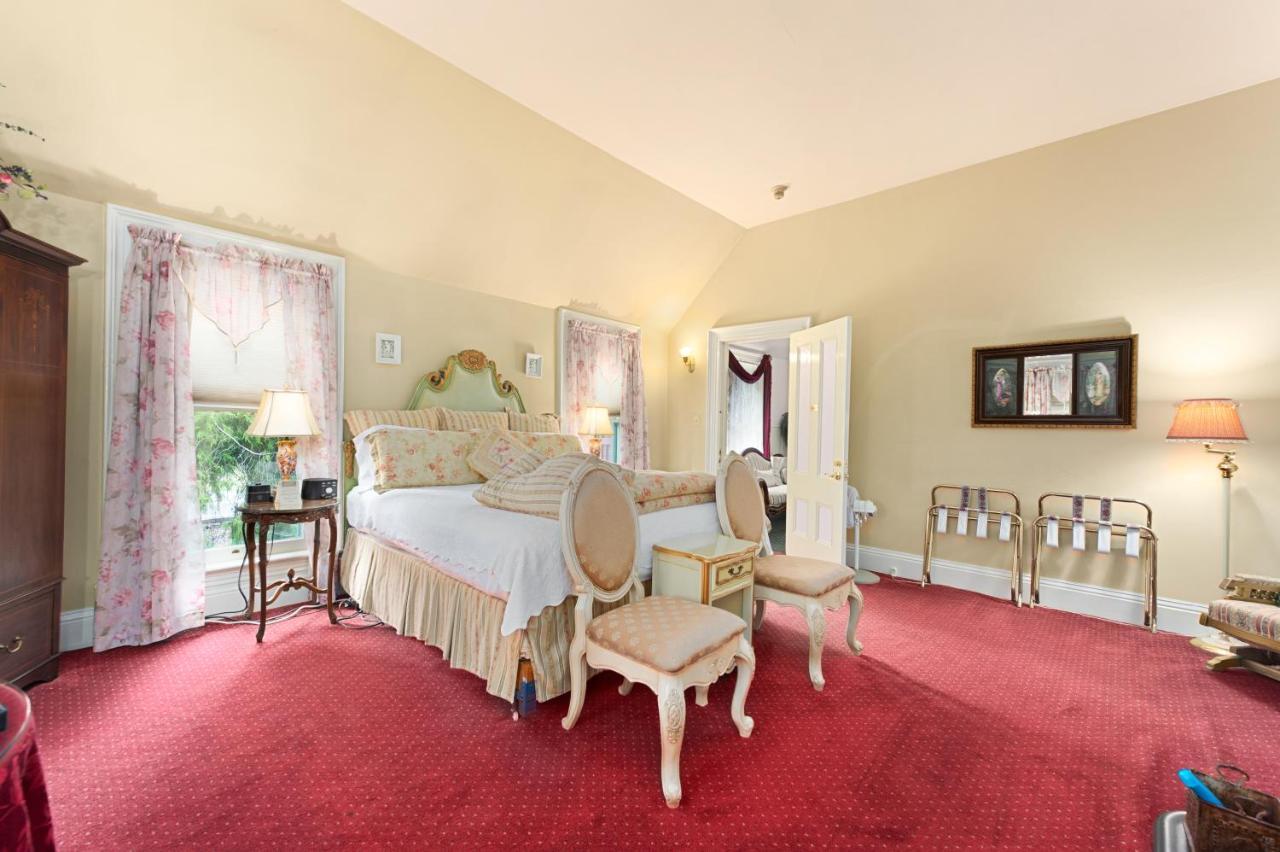The Gables Wine Country Inn Санта-Роза Экстерьер фото
