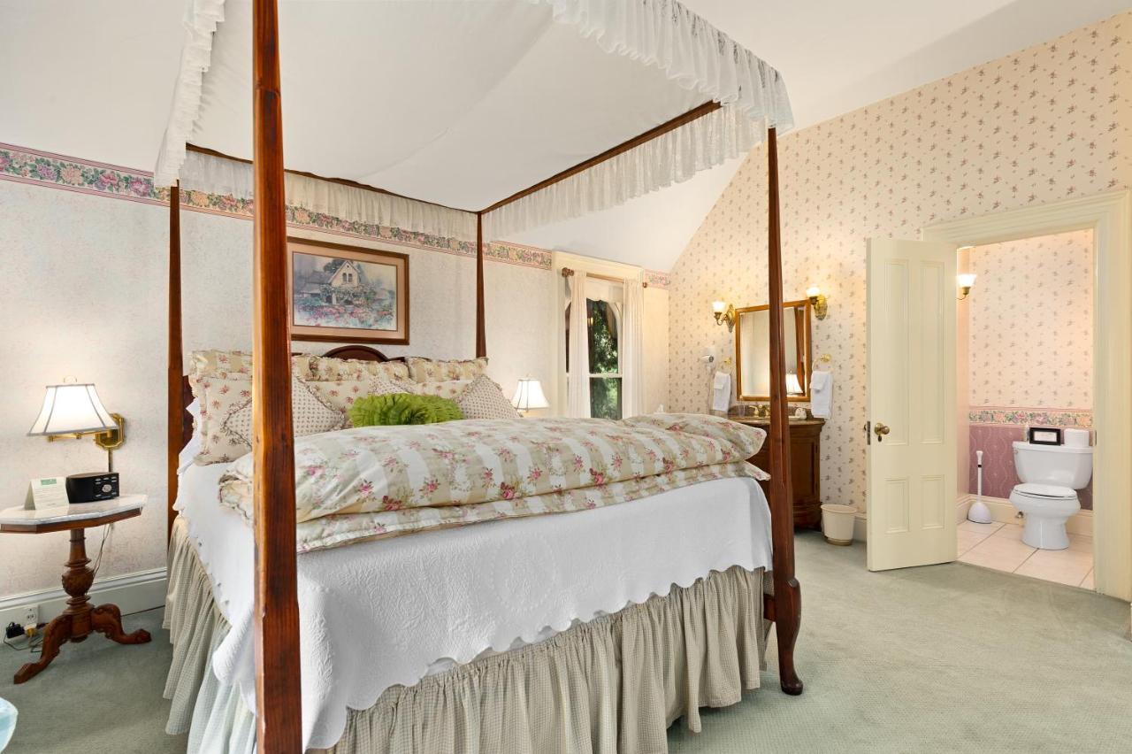 The Gables Wine Country Inn Санта-Роза Экстерьер фото