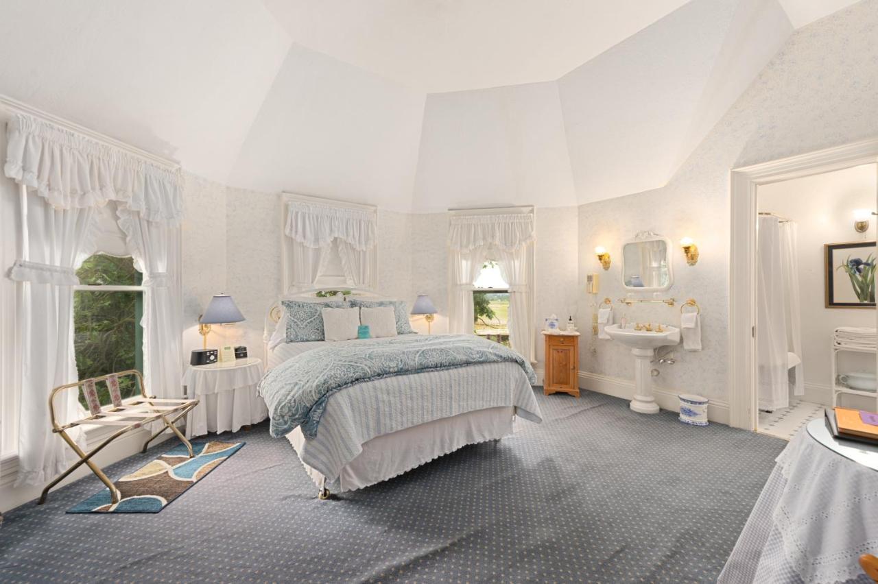 The Gables Wine Country Inn Санта-Роза Экстерьер фото