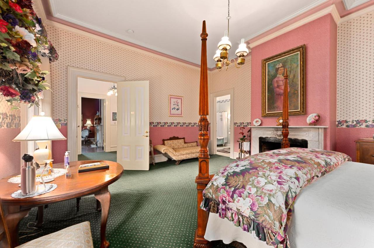 The Gables Wine Country Inn Санта-Роза Экстерьер фото