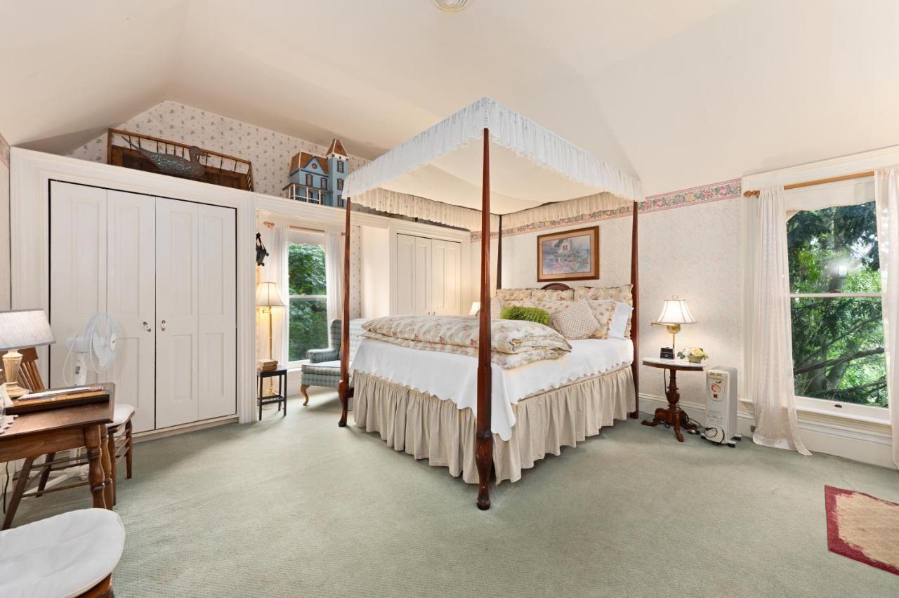 The Gables Wine Country Inn Санта-Роза Экстерьер фото