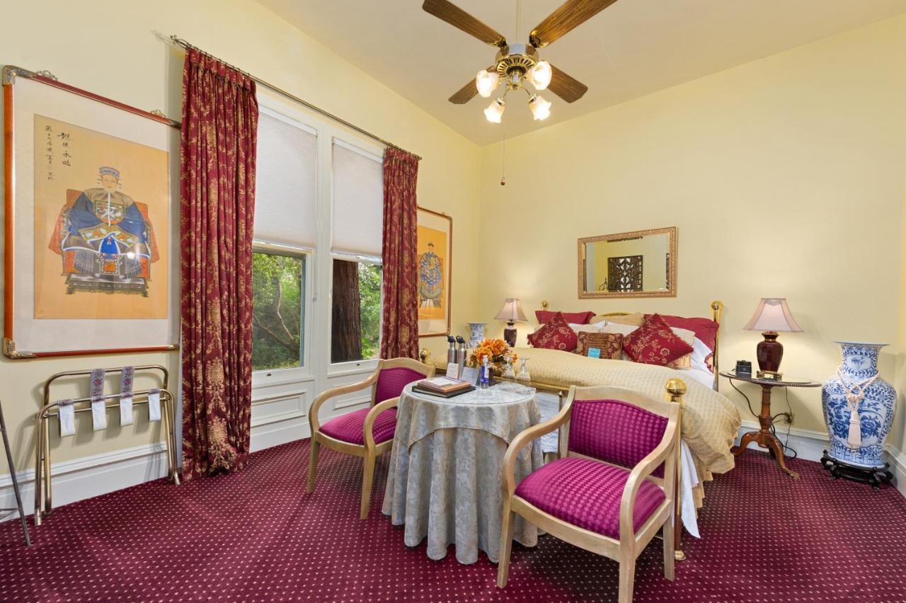 The Gables Wine Country Inn Санта-Роза Экстерьер фото